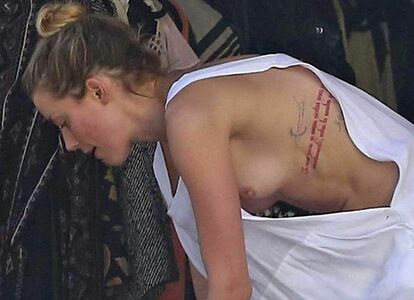 Amber Heard Nude Sexy Videos and Photos