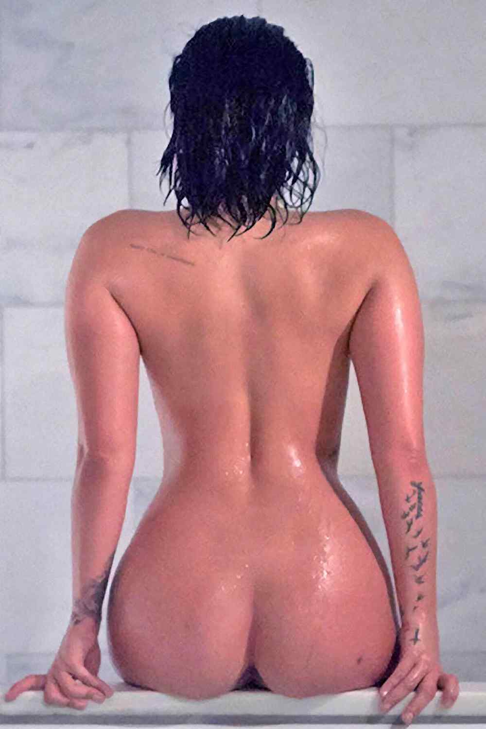Demi Lovato Nude Sexy Photos