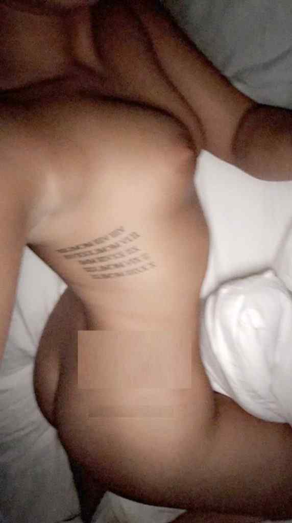 Demi Lovato Nude Sexy Photos