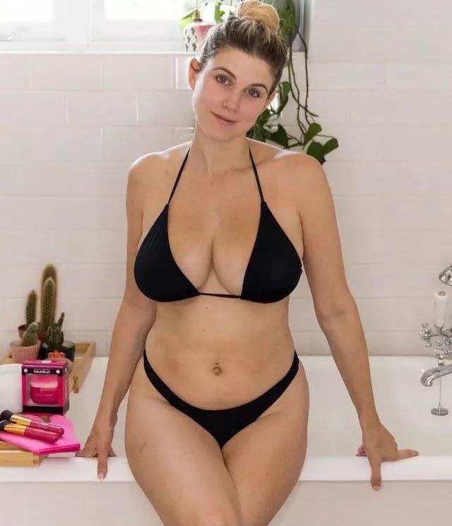 Ashley James Nude Sexy Photos and Video